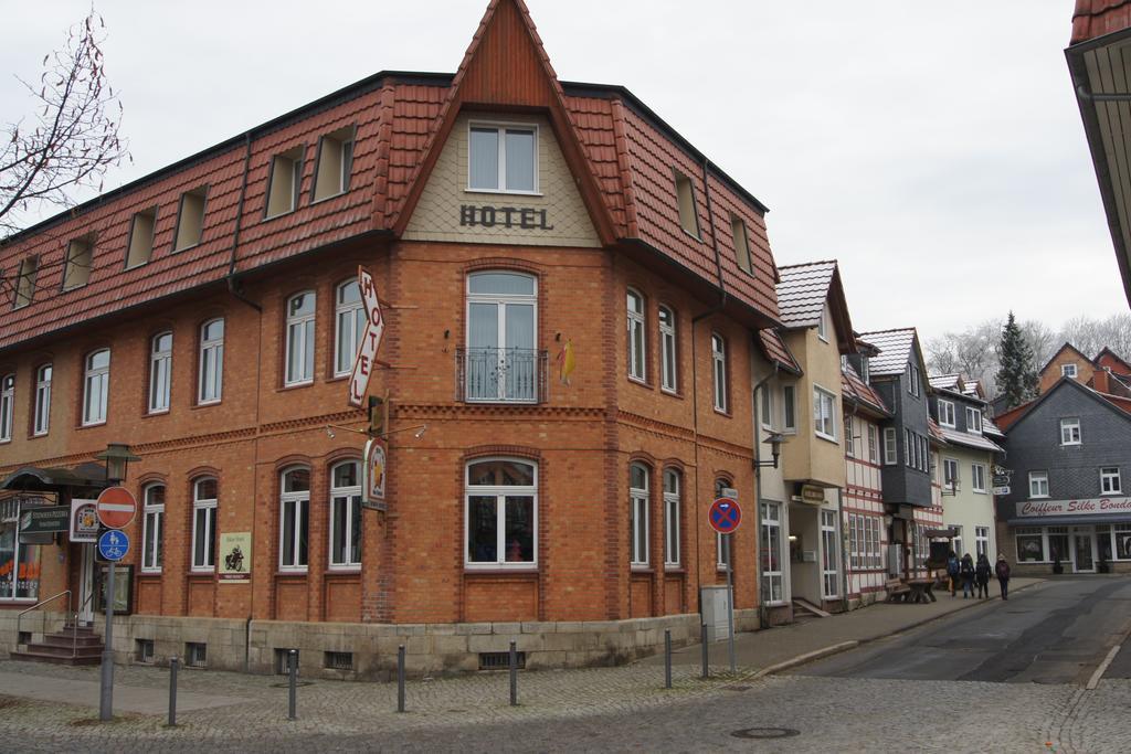 Hotel "Drei Rosen" Ohg Regina & Hans - Peter Fassbinder Leinefelde-Worbis Exteriör bild